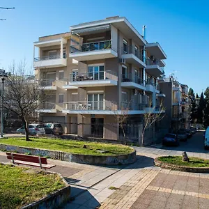 Elpida's 1 Private Parking Θεσσαλονίκη